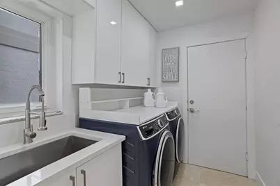 2534  Golf View Dr, Weston, FL 33327 - Photo 30