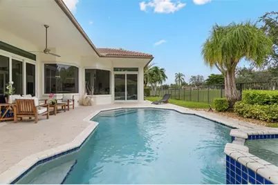 2534  Golf View Dr, Weston, FL 33327 - Photo 32