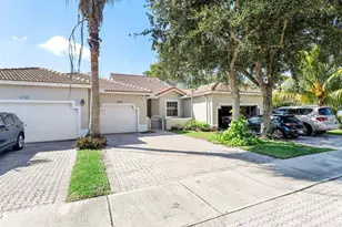 7520 S Aragon Blvd, Sunrise, FL 33313 - Photo 2