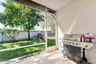 7520 S Aragon Blvd, Sunrise, FL 33313 - Photo 30