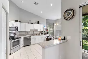 7520 S Aragon Blvd, Sunrise, FL 33313 - Photo 6