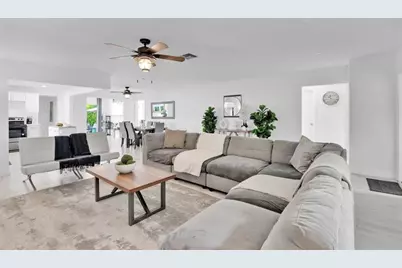 214 SE 6th St, Dania Beach, FL 33004 - Photo 8