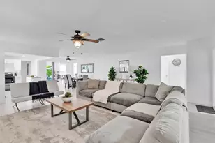 214 SE 6th St, Dania Beach, FL 33004 - Photo 8