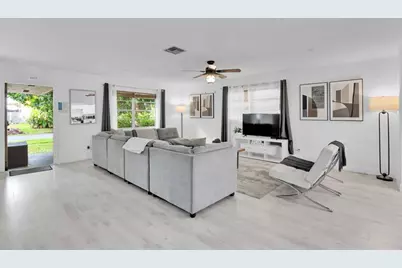 214 SE 6th St, Dania Beach, FL 33004 - Photo 10