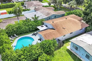 214 SE 6th St, Dania Beach, FL 33004 - Photo 2