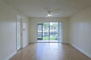 7901 S Colony Cir, Tamarac, FL 33321 - Photo 8