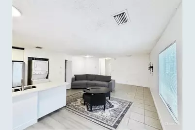 1136 NW 5th Ct, Fort Lauderdale, FL 33311 - Photo 6