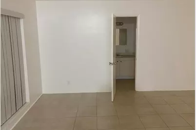 4328 SW 6th St, Unit #206, Plantation, FL 33317 - Photo 4