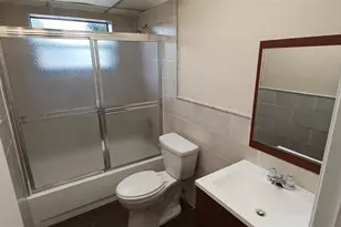 6751 N University Dr, Tamarac, FL 33321 - Photo 10