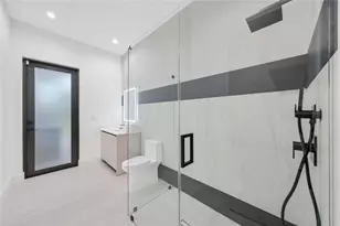 8795 Valencia Ct, Parkland, FL 33067 - Photo 22