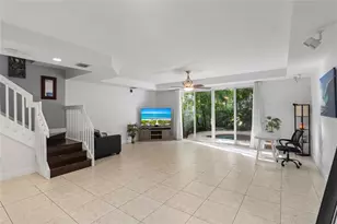 2652 NE 30th Pl, Fort Lauderdale, FL 33306 - Photo 2