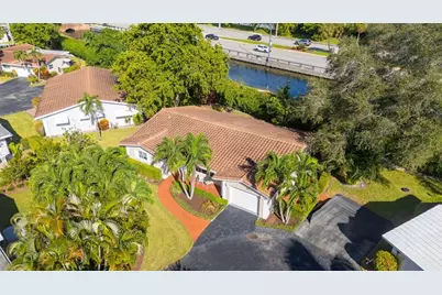 7237 E Tropical Way, Plantation, FL 33317 - Photo 58