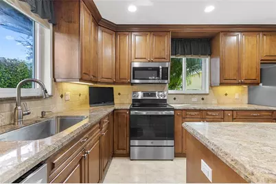 7237 E Tropical Way, Plantation, FL 33317 - Photo 6