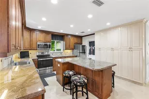 7237 E Tropical Way, Plantation, FL 33317 - Photo 4