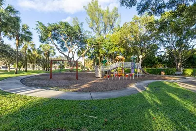 7237 E Tropical Way, Plantation, FL 33317 - Photo 52