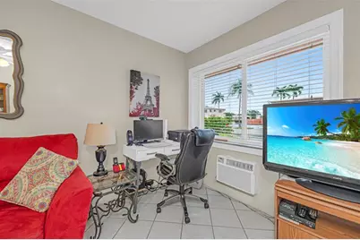 1000 SW 11th Ave, Unit #2E, Hallandale Beach, FL 33009 - Photo 10