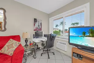 1000 SW 11th Ave, Hallandale Beach, FL 33009 - Photo 10