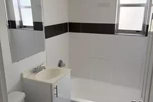 675 84th St, Miami Beach, FL 33141 - Photo 18