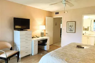 2902 Victoria Cir, Coconut Creek, FL 33066 - Photo 10