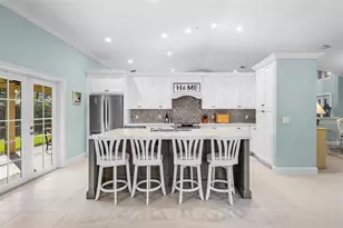 2855 Hampton Cir E, Delray Beach, FL 33445 - Photo 2