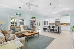 2855 Hampton Cir E, Delray Beach, FL 33445 - Photo 6