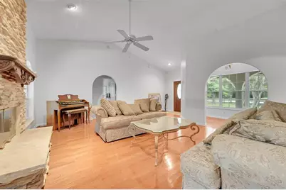 18392 N 48th Ave N, Loxahatchee, FL 33470 - Photo 6