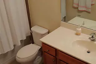 8915 W 35th Ave, Hialeah, FL 33018 - Photo 28