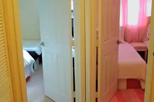 8915 W 35th Ave, Hialeah, FL 33018 - Photo 22