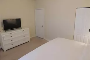 8915 W 35th Ave, Hialeah, FL 33018 - Photo 26