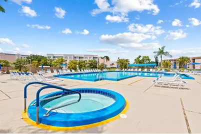 10442  Sunrise Lakes Blvd, Unit #111, Sunrise, FL 33322 - Photo 20