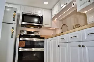 9201 Lime Bay Blvd, Tamarac, FL 33321 - Photo 6