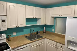 7837 Golf Cir Dr, Margate, FL 33063 - Photo 10