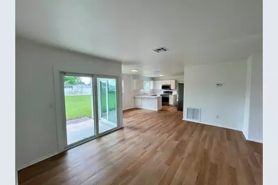 965  Highland Dr SW, Vero Beach, FL 32962 - Photo 4