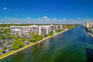 800 Parkview Dr, Hallandale Beach, FL 33009 - Photo 34