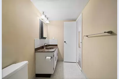 800  Parkview Dr, Unit #625, Hallandale Beach, FL 33009 - Photo 22