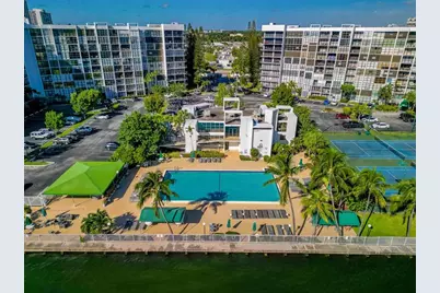 800  Parkview Dr, Unit #625, Hallandale Beach, FL 33009 - Photo 28