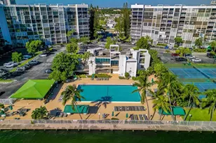 800 Parkview Dr, Hallandale Beach, FL 33009 - Photo 28