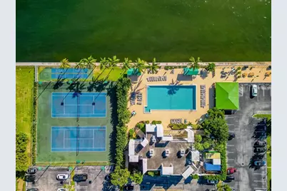 800  Parkview Dr, Unit #625, Hallandale Beach, FL 33009 - Photo 32