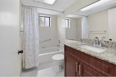 5370  Las Verdes Cr, Unit #319, Delray Beach, FL 33484 - Photo 24