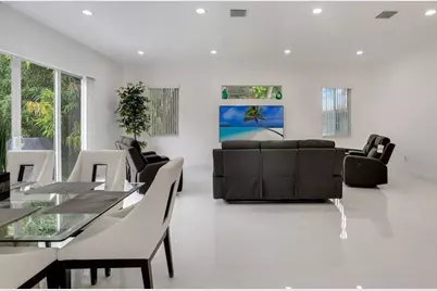 2962 NW 10th Ct, Fort Lauderdale, FL 33311 - Photo 14