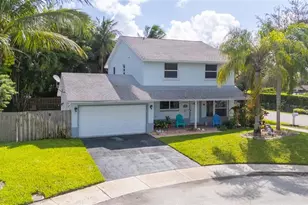 4770 SW 57th Terrace, Davie, FL 33314 - Photo 2