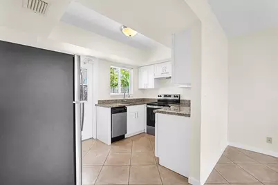 1658 NE 34th Street, Unit #A, Oakland Park, FL 33334 - Photo 10