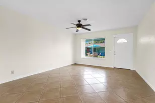 1658 NE 34th St, Oakland Park, FL 33334 - Photo 20