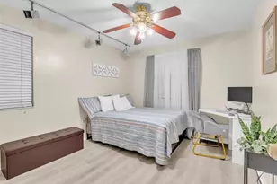 146 NW 98th Terrace, Plantation, FL 33324 - Photo 10