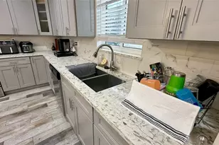 4751 NE 10, Oakland Park, FL 33334 - Photo 10