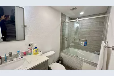 4751 NE 10, Oakland Park, FL 33334 - Photo 18