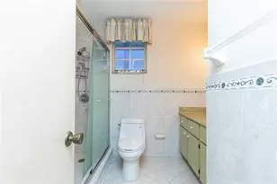 4281 W 10th Ct, Hialeah, FL 33012 - Photo 22