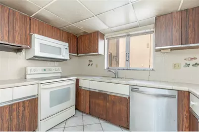 4281 W 10th Ct, Hialeah, FL 33012 - Photo 10