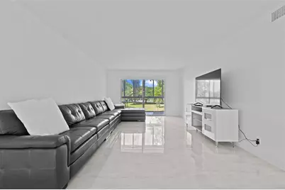 4301  Martinique Cir, Unit #M2, Coconut Creek, FL 33066 - Photo 6