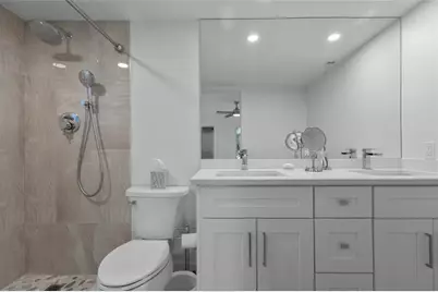 4301  Martinique Cir, Unit #M2, Coconut Creek, FL 33066 - Photo 10